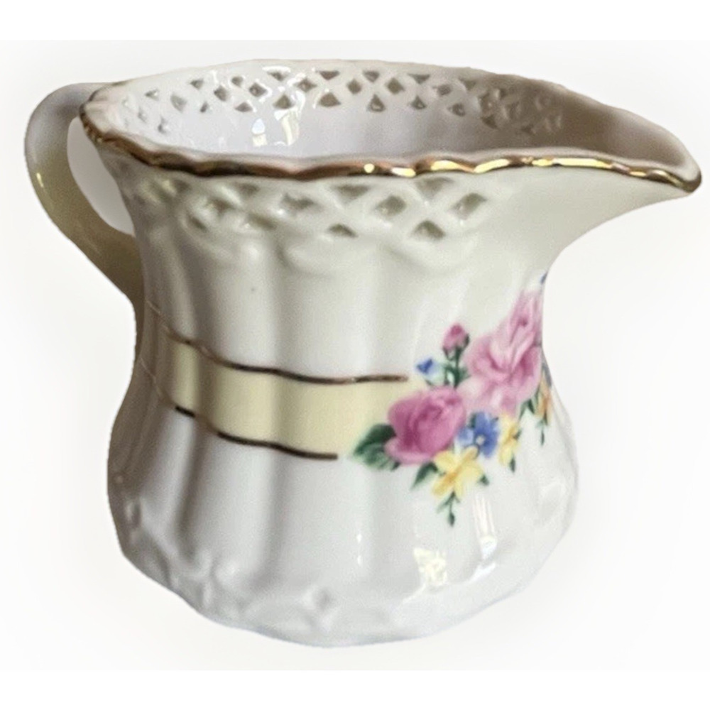 Vintage Weddingstar Floral Porcelain Creamer Scalloped Gold Trim Cottagecore